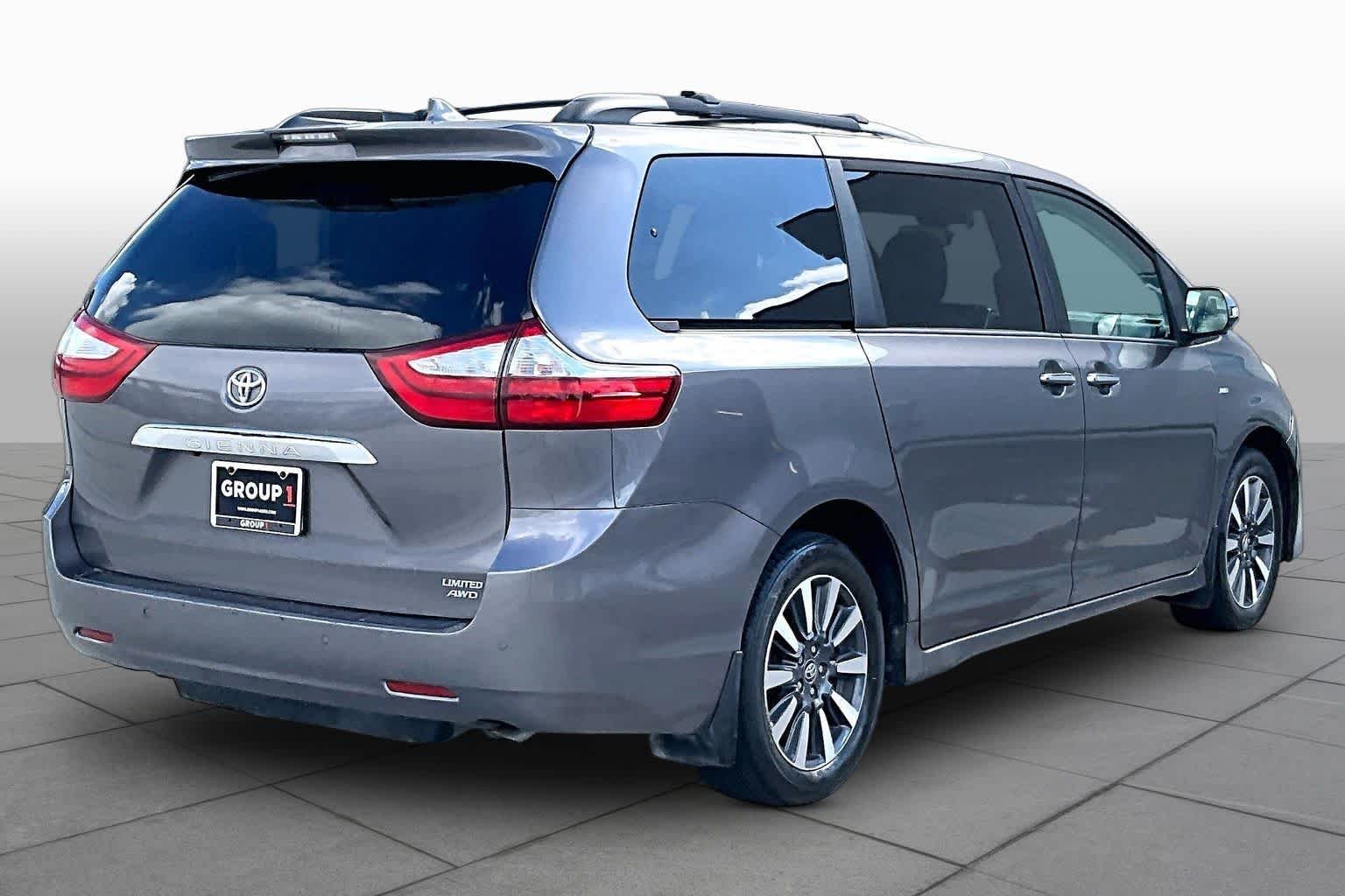 Used 2019 Predawn Gray Mica Toyota Limited Premium image 9