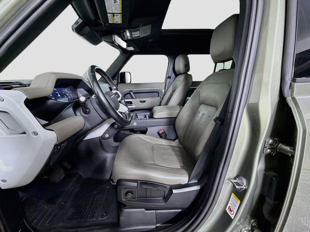 Used 2022 Green Land Rover S image 22
