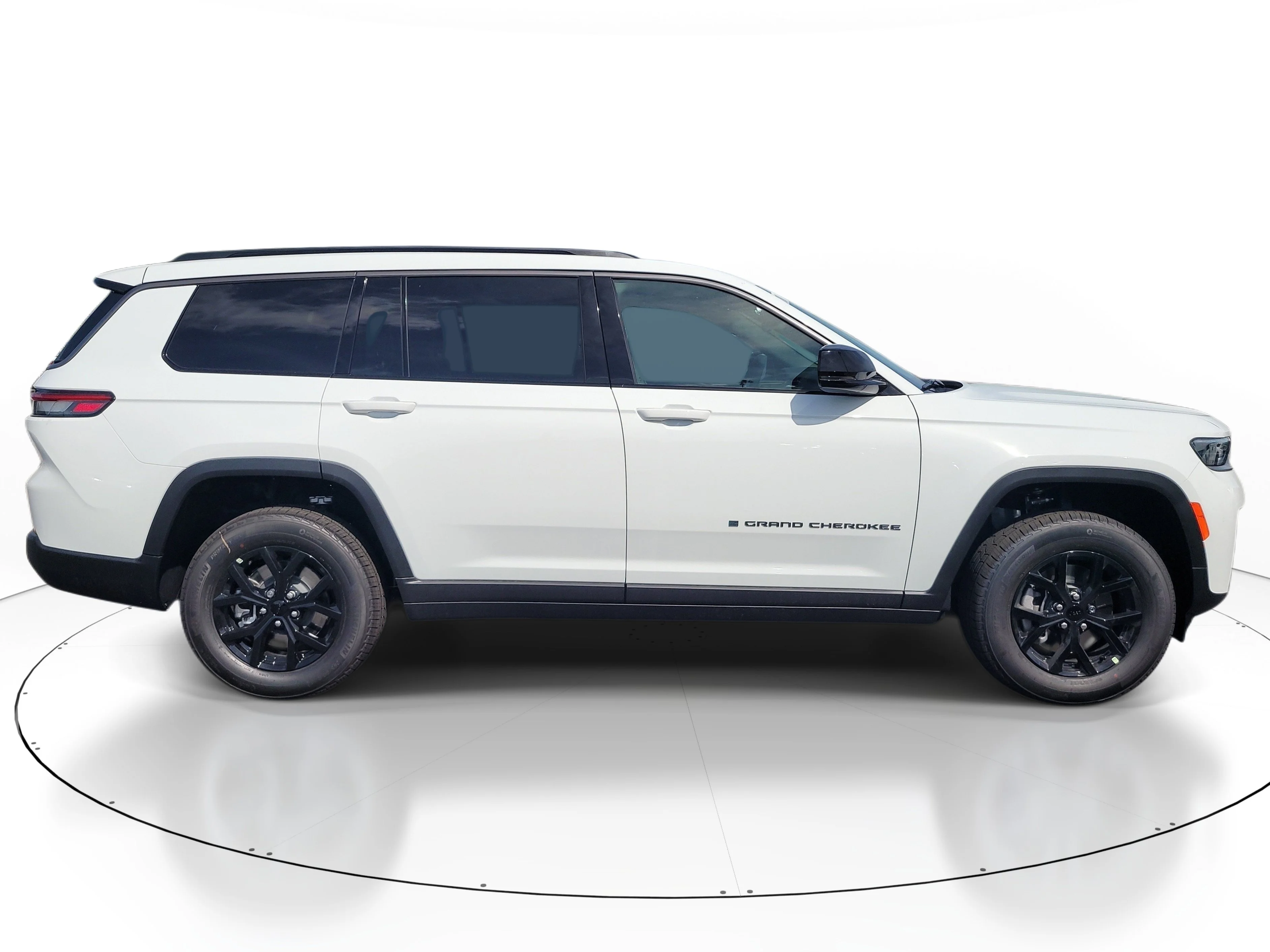 New 2026 Bright White Clearcoat Jeep Laredo Altitude image 5