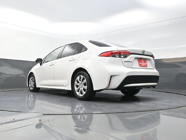 Used 2021 White Toyota LE image 35