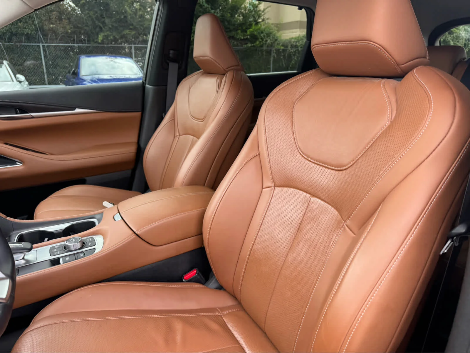 Certified Used 2023 Majestic White INFINITI SENSORY image 12