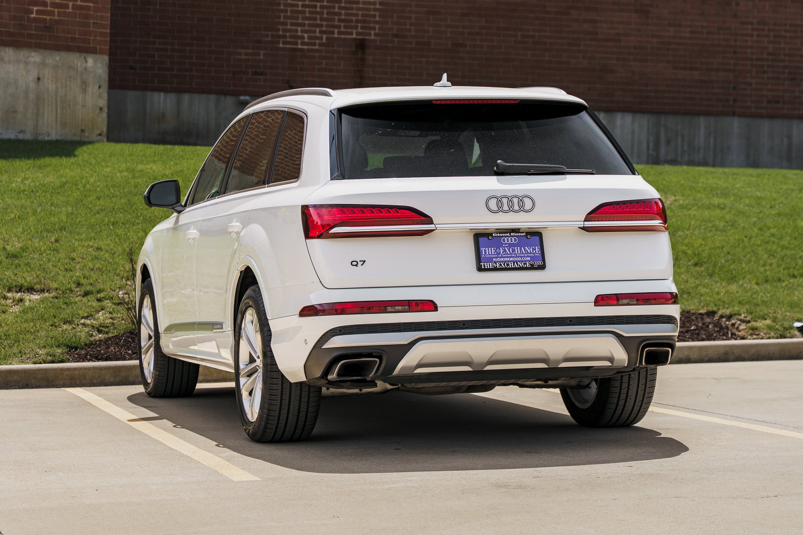 Used 2025 Carrara White Audi Premium Plus image 5