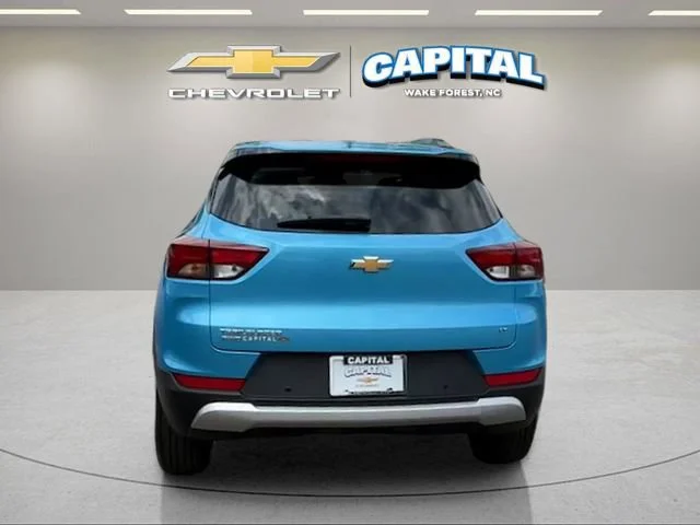 Used 2025 Marina Blue Metallic Chevrolet LT image 4