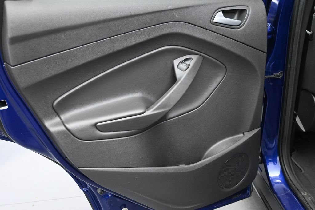 Used 2015 Blue Ford SE image 23