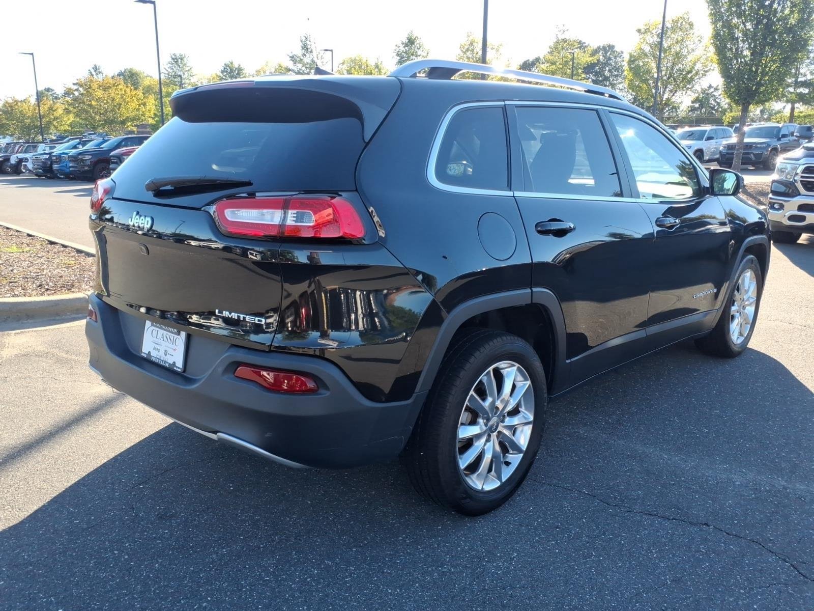 Used 2016 Jeep Cherokee Limited with VIN 1C4PJLDB0GW158063 for sale in Pineville, NC