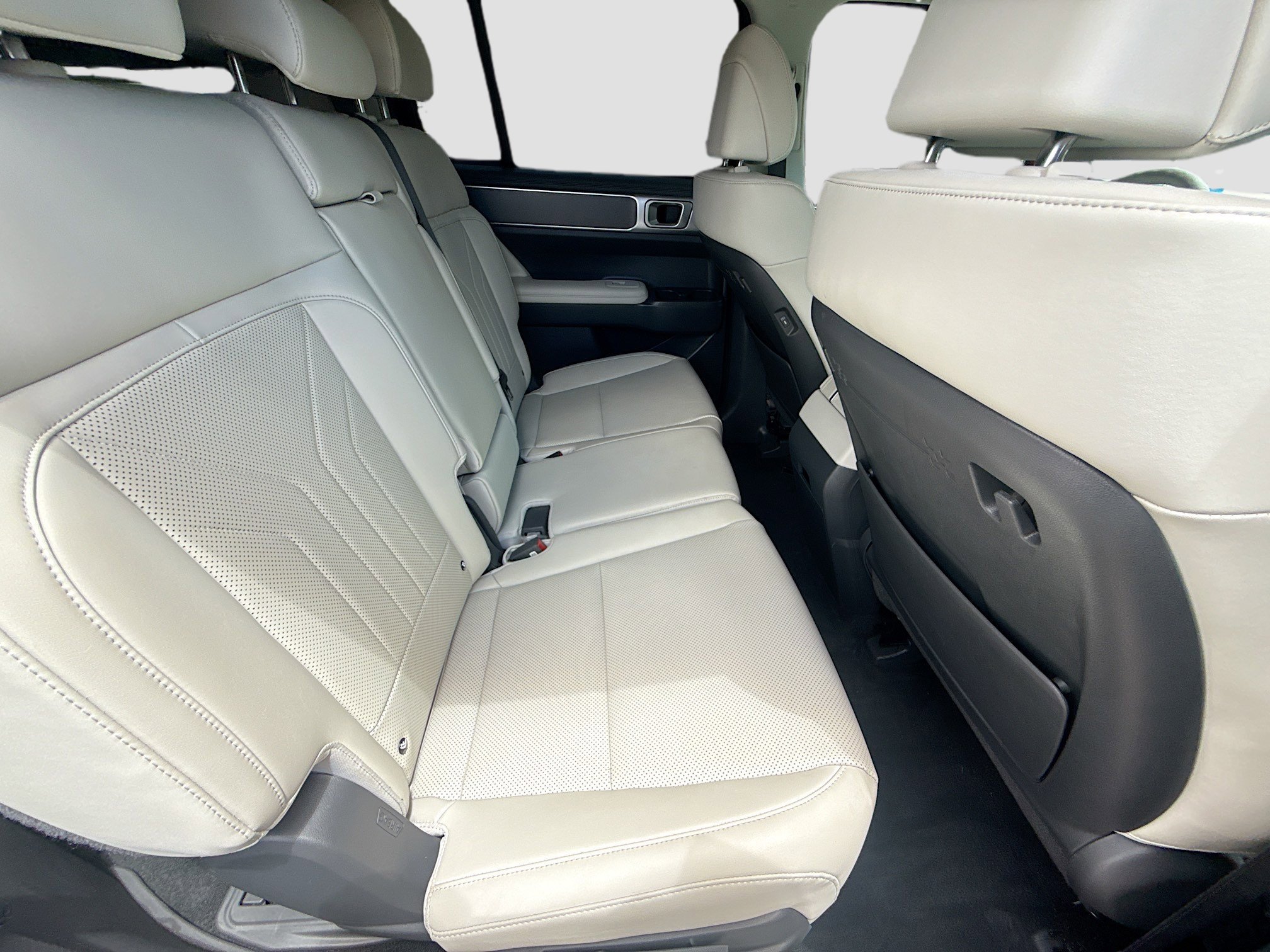 Used 2024 Ultimate Red Hyundai SEL image 25