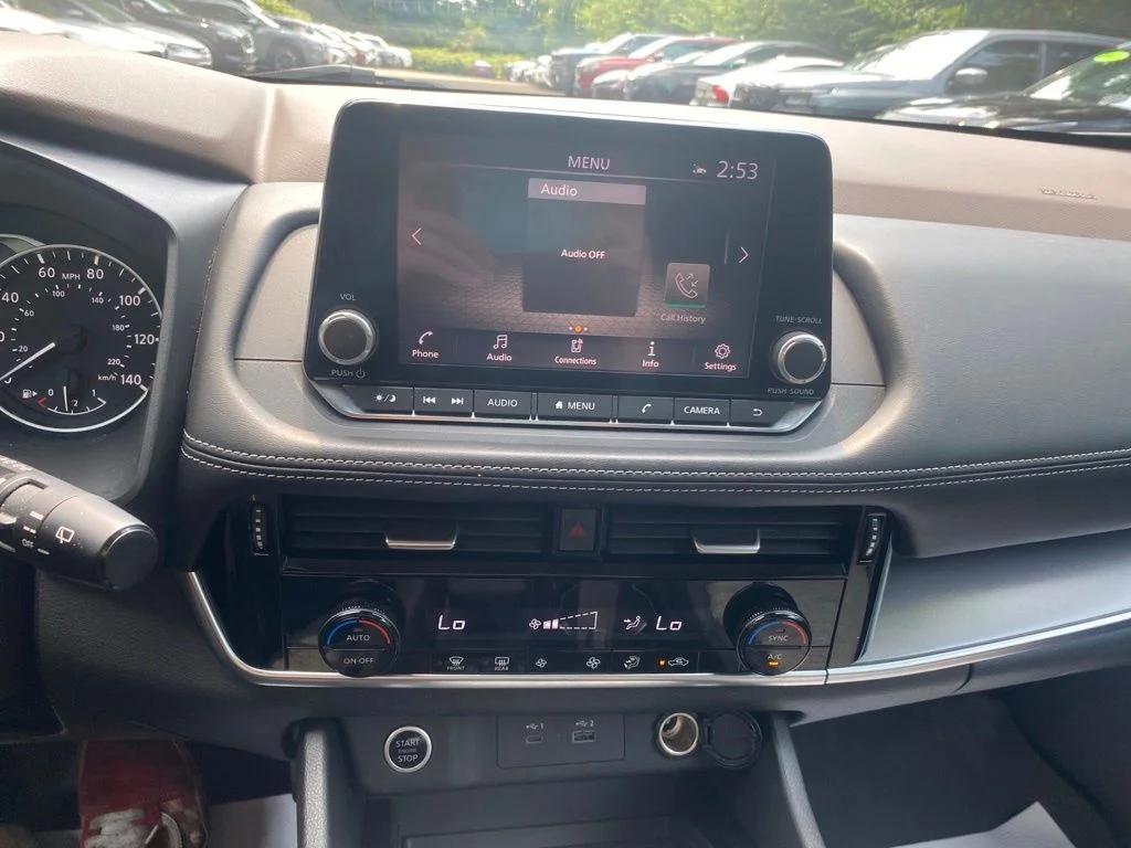 Used 2021 Gray Nissan SV image 18