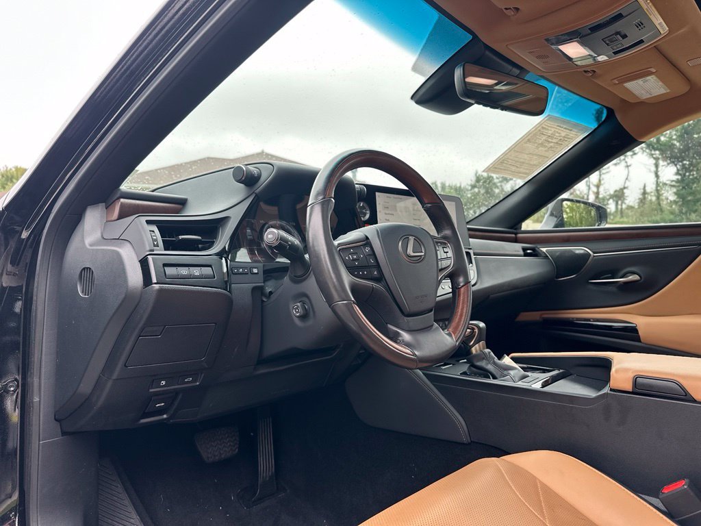 Used 2024 Black Lexus 350 Luxury image 16