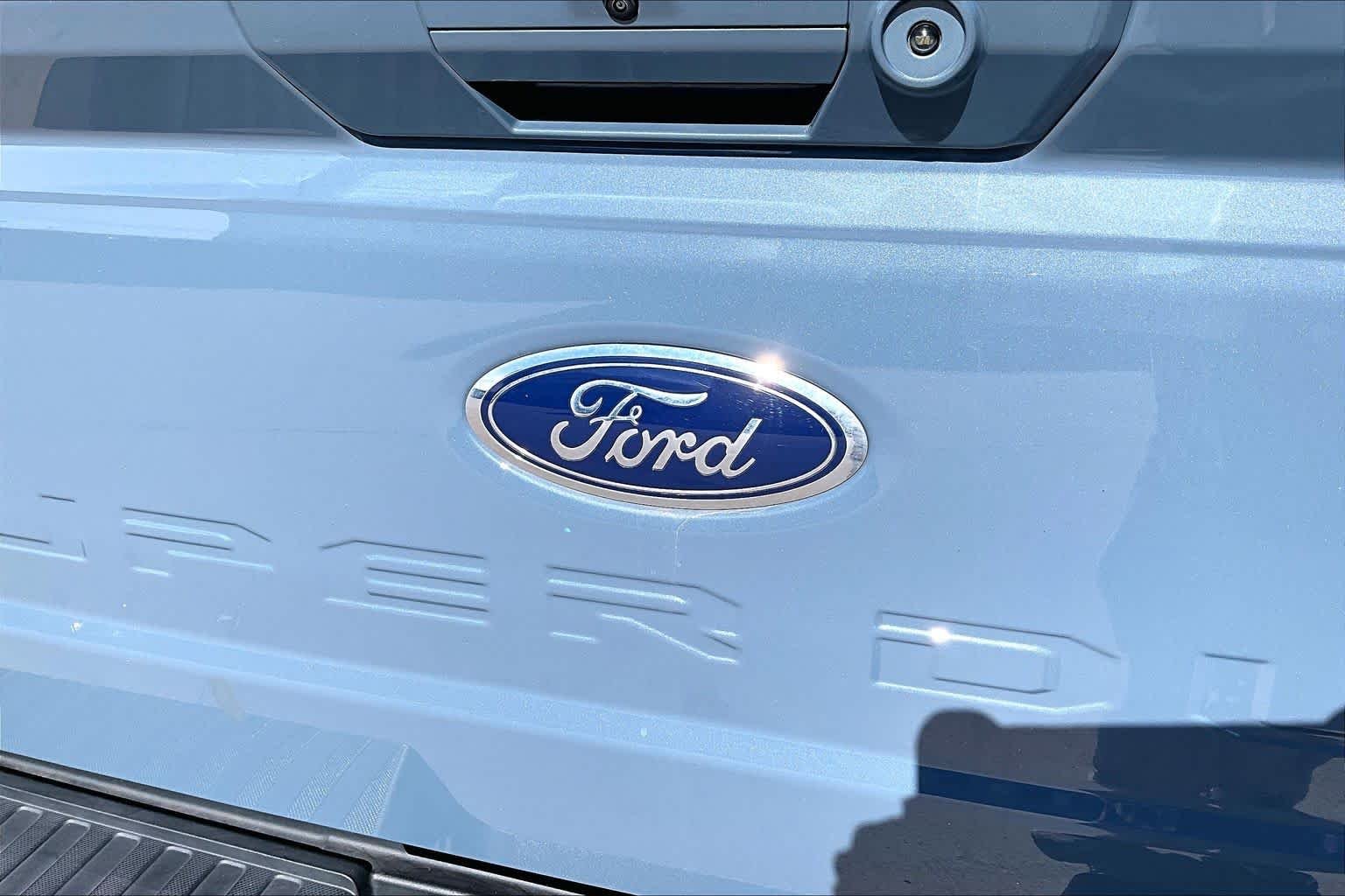 Used 2023 Azure Gray Metallic Tri-Coat Ford LARIAT image 9
