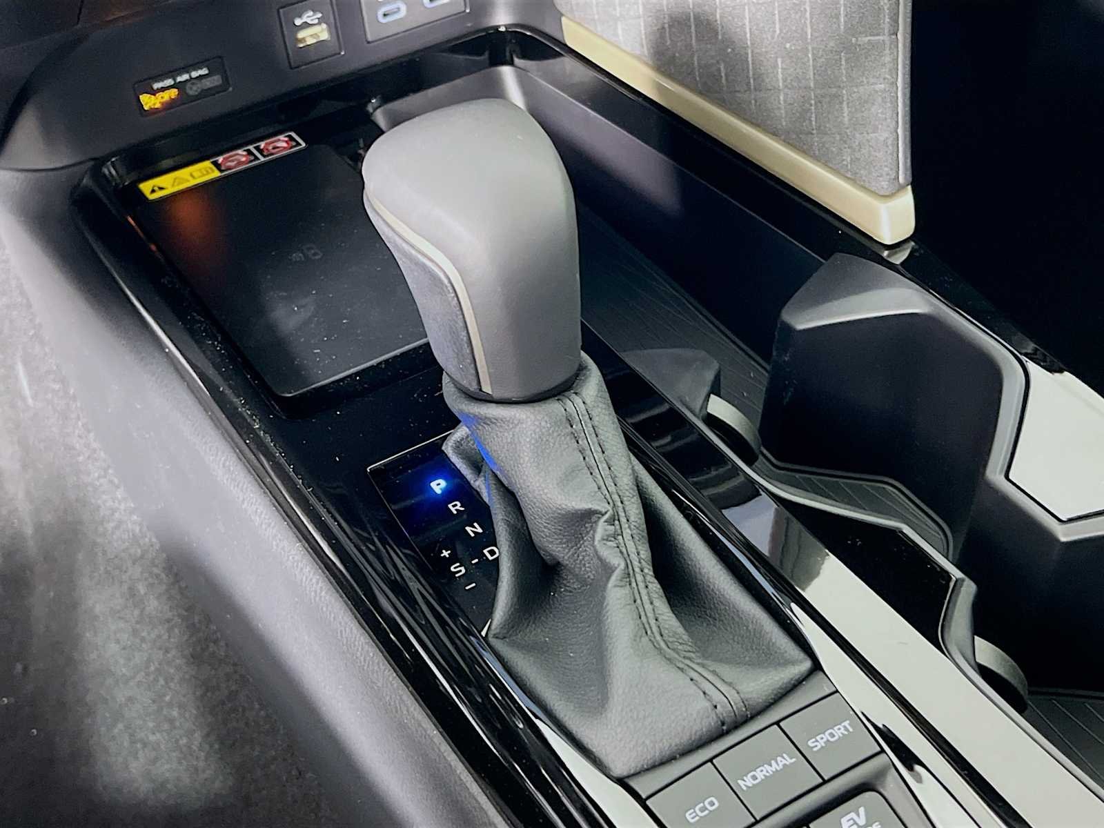 New 2026 Wind Chill Pearl Toyota XLE image 12