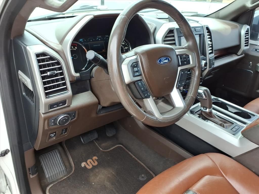 Used 2018 White Platinum Clearcoat Metallic Ford King Ranch image 6