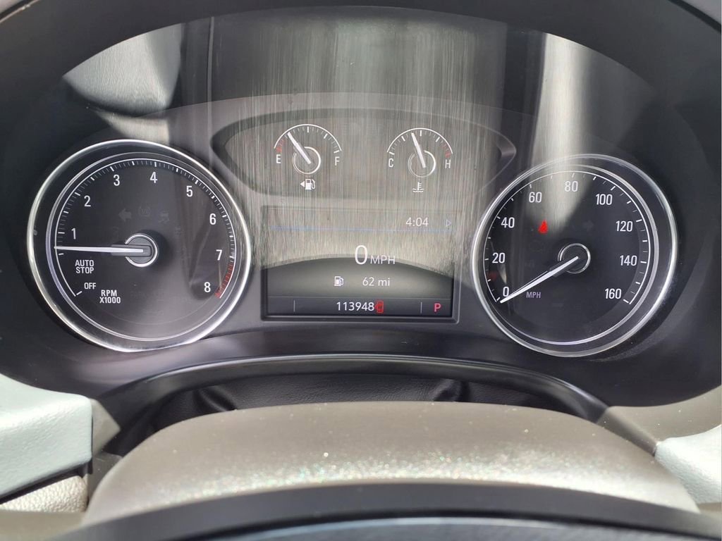 Used 2022 Summit White Buick Essence image 20