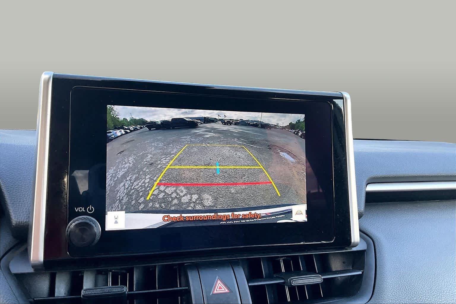 Used 2025 Ice Cap Toyota XLE image 26