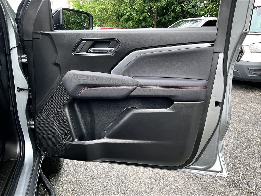 Used 2024 Gray Chevrolet Z71 image 12