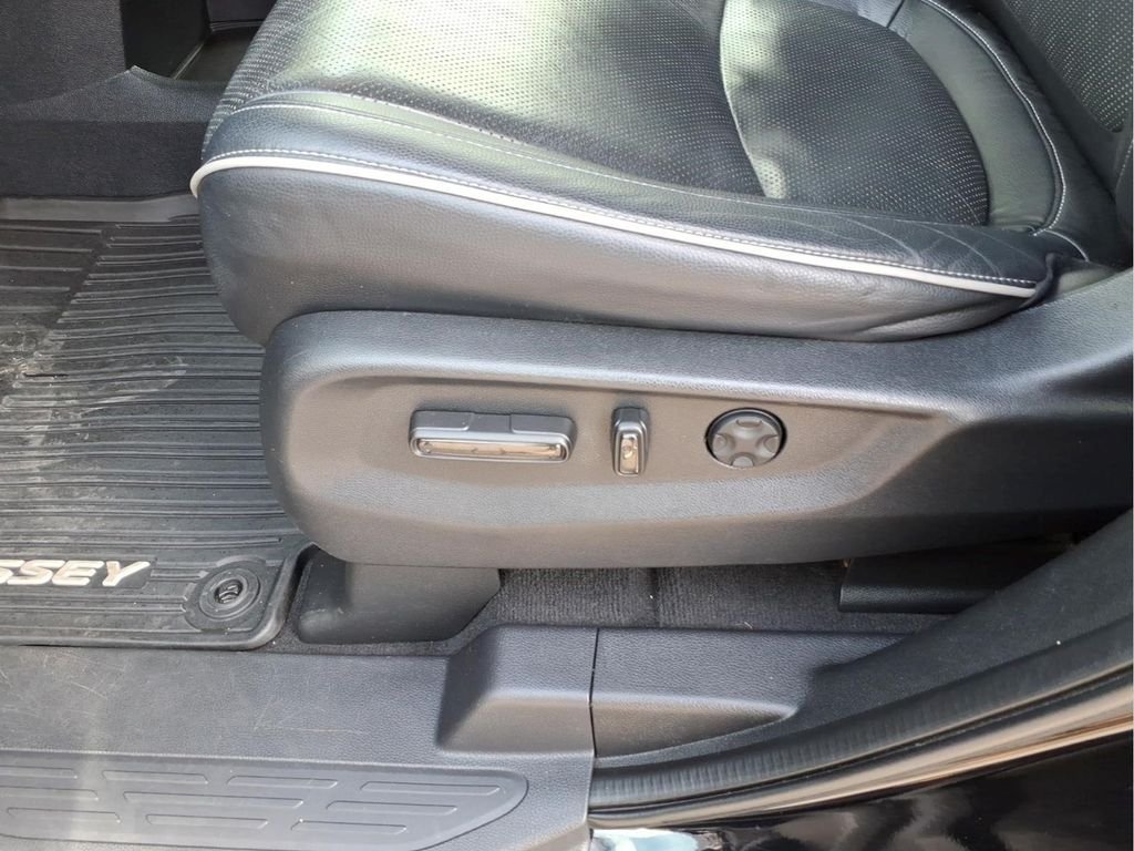 Used 2023 Black Honda Elite image 21