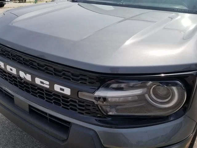 New 2025 Carbonized Gray Metallic Ford Outer Banks® image 12