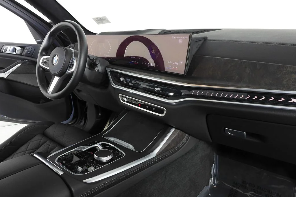 Used 2024 Black BMW xDrive40i image 13