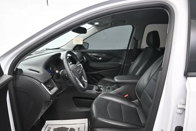 Used 2023 SUMMIT WHITE GMC SLT image 10