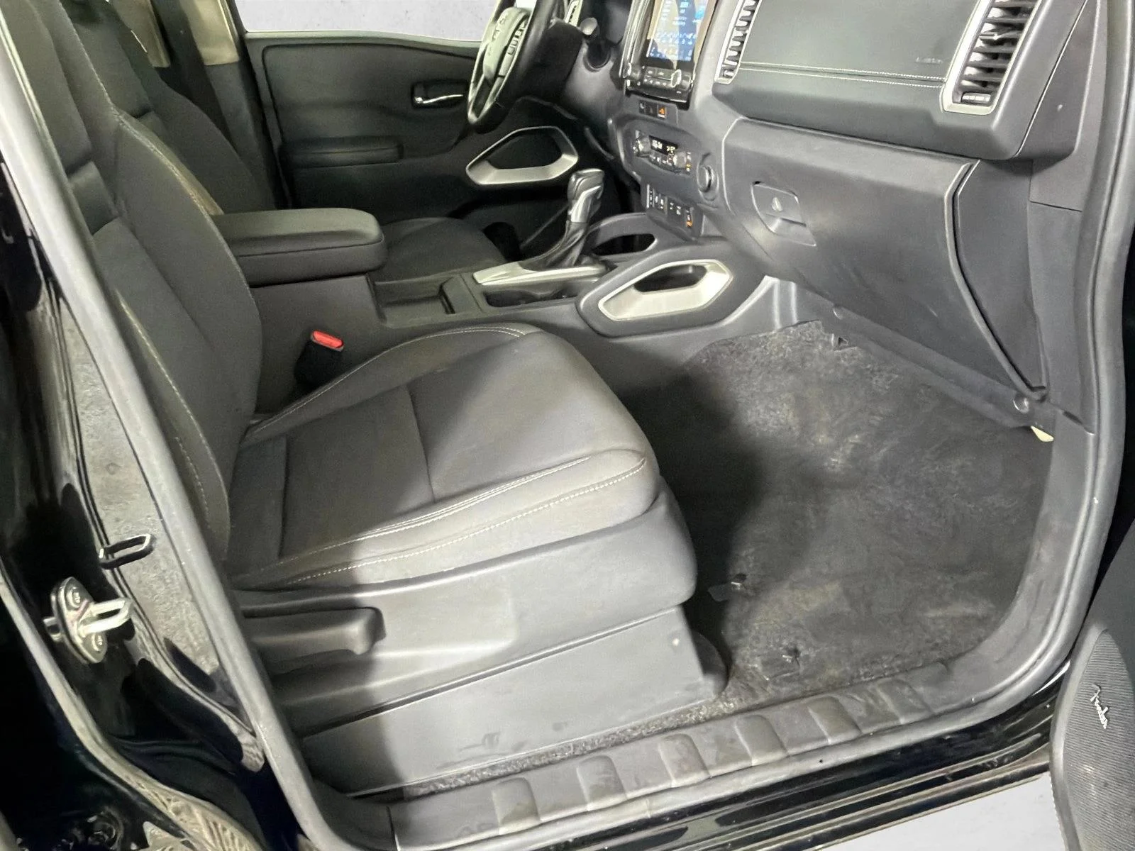 Used 2024 Blue Nissan SV image 13