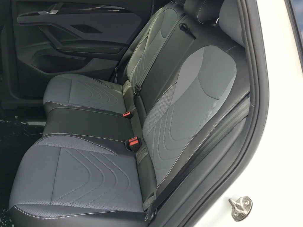 New 2026 White/off-white Volkswagen 2.0T SE R-Line Black image 17