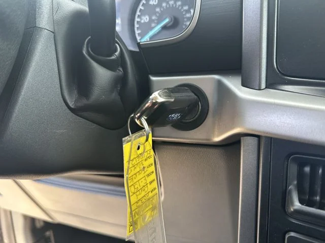 Used 2022 Silver Ford XLT image 19