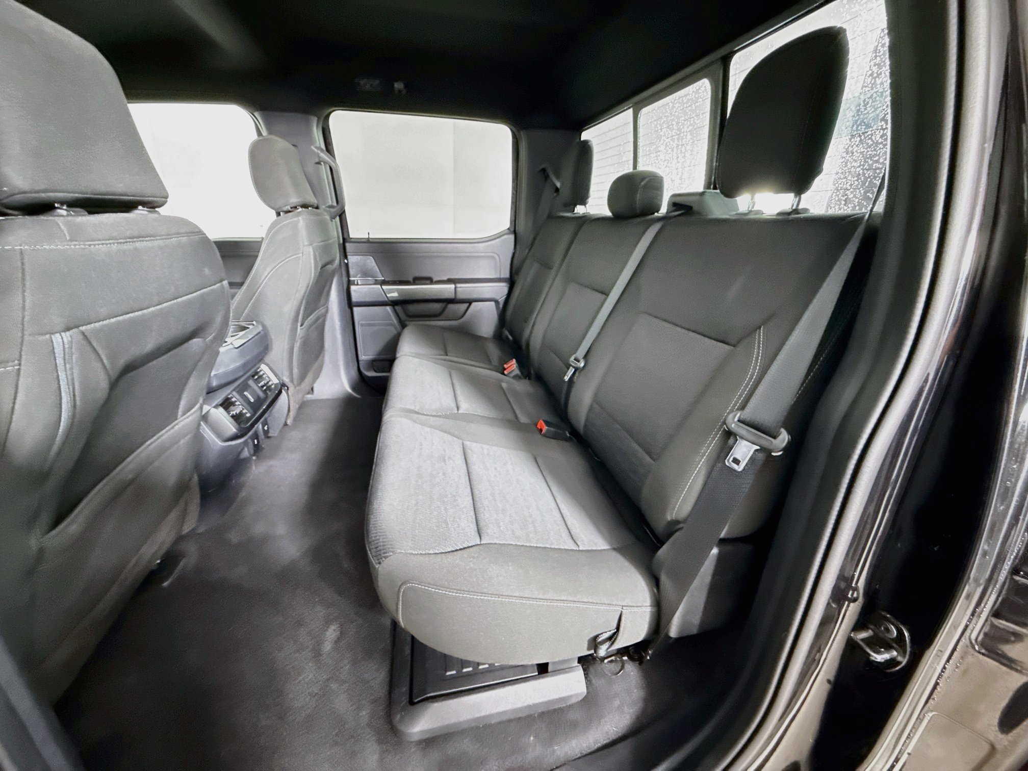 Used 2023 Agate Black Metallic Ford XLT image 24
