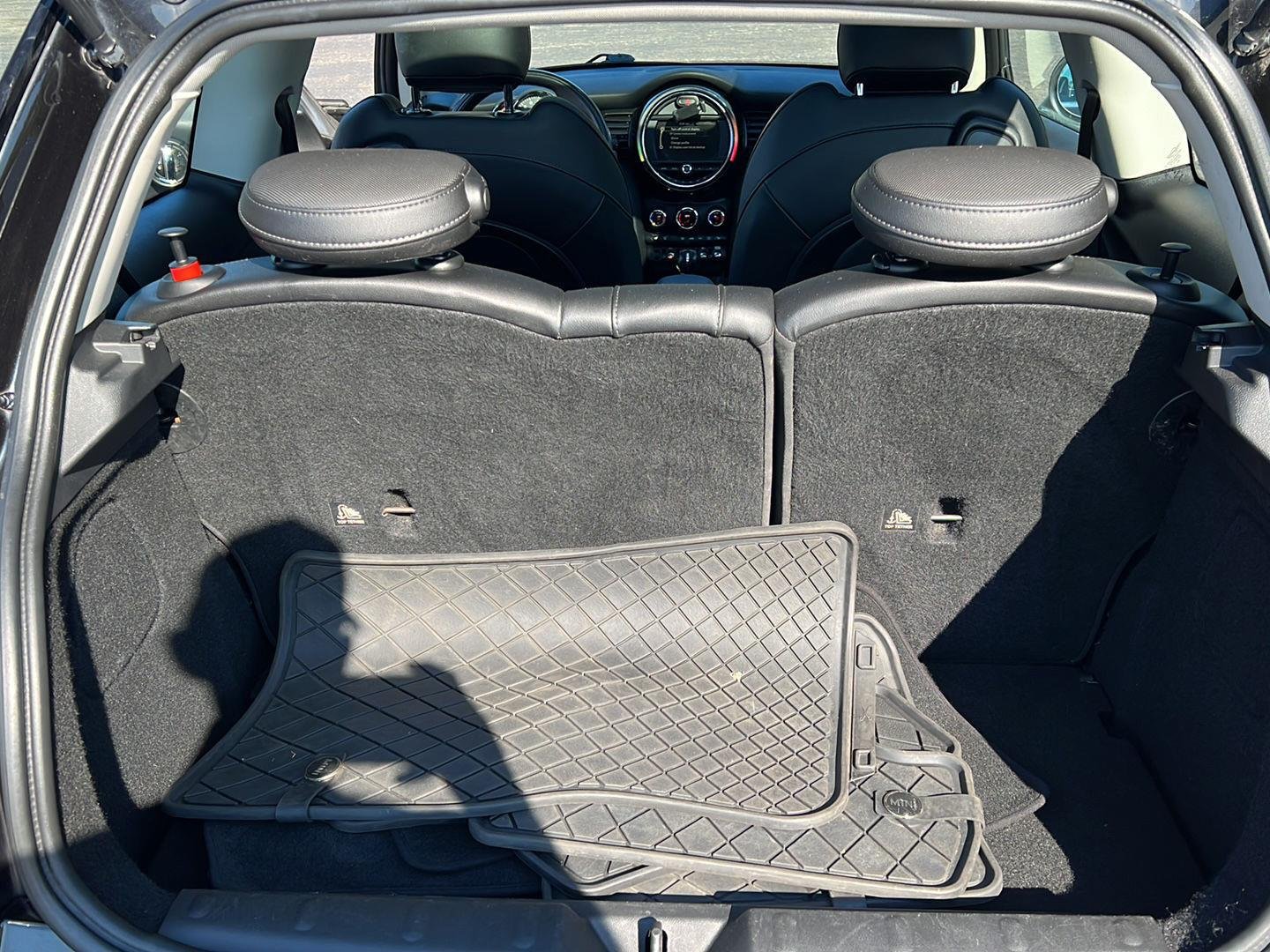 Used 2018 Midnight Black Metallic MINI Base image 13