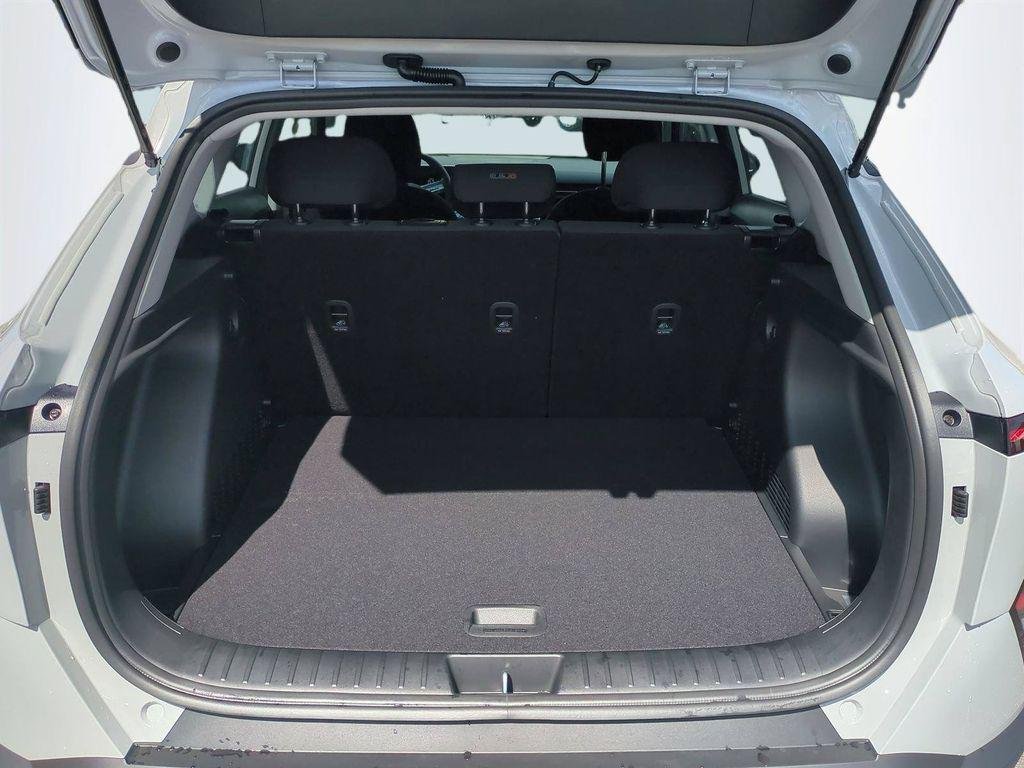 New 2027 Gray Hyundai SE FWD image 14