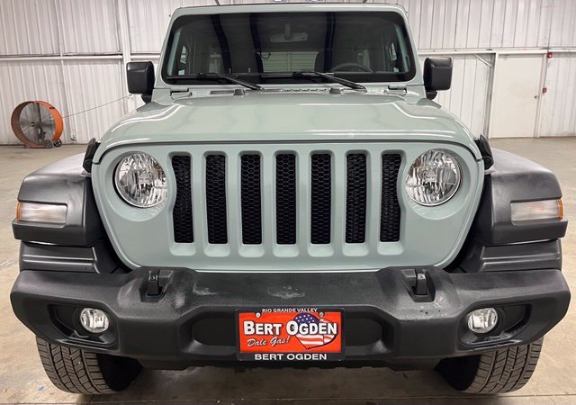 Used 2023 Silver Jeep Sport S image 2