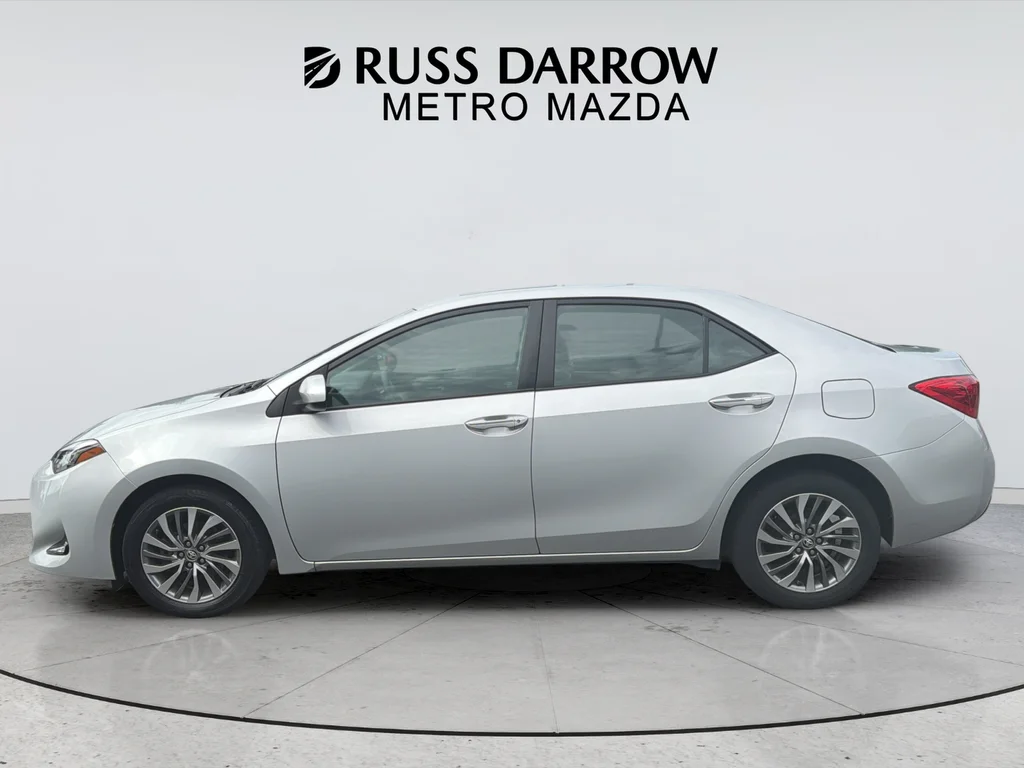 Used 2017 Silver Toyota XLE image 3