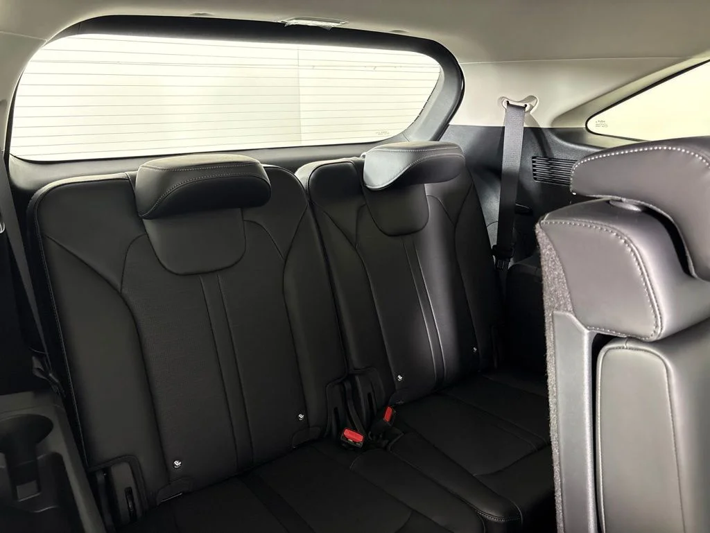 New 2026 White Kia S image 20