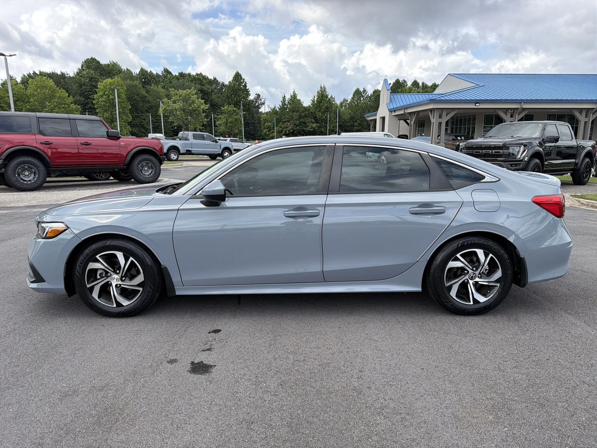 Certified Used 2024 Morning Mist Metallic Honda EX image 23