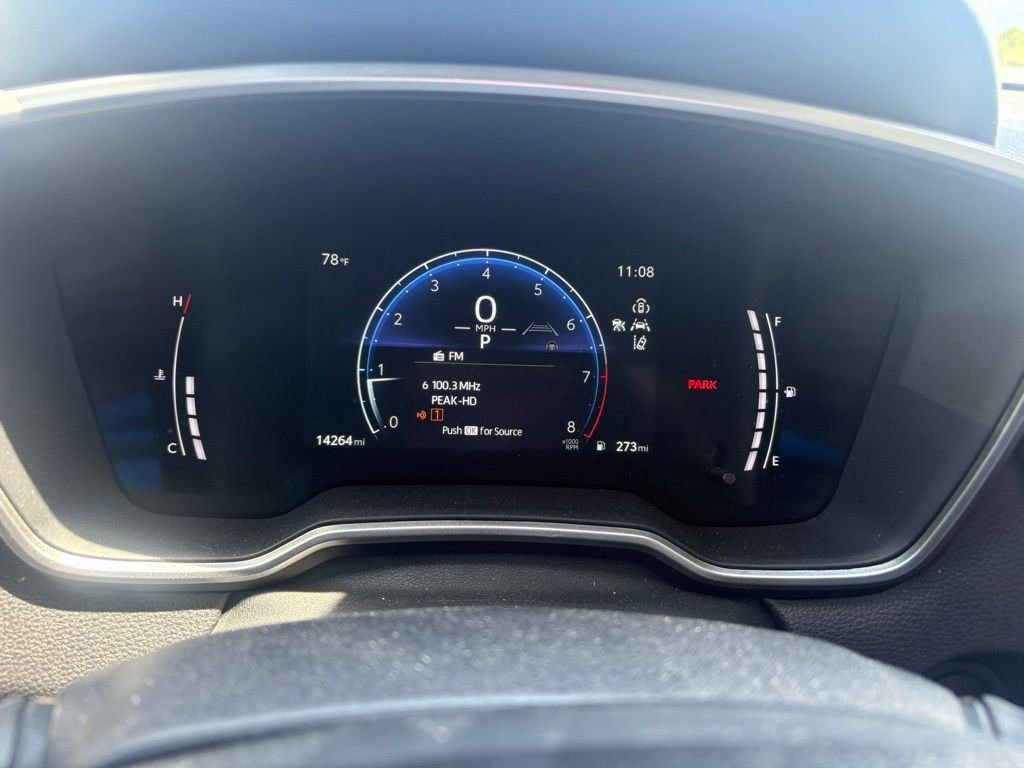 Used 2025  Toyota XLE image 14