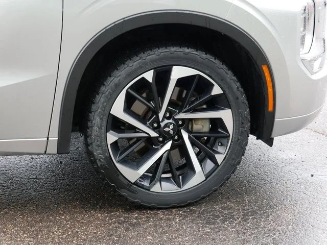Used 2022 Alloy Silver Metallic Mitsubishi SEL image 7