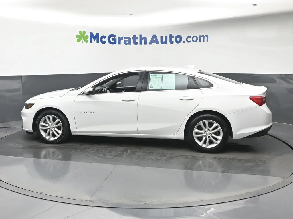 Used 2016 White Chevrolet LT image 22
