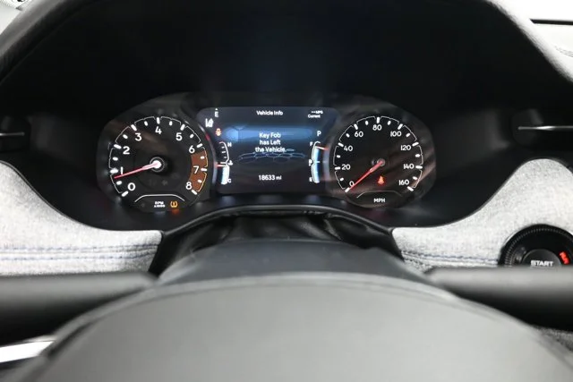 Used 2023 Silver Jeep Latitude image 14
