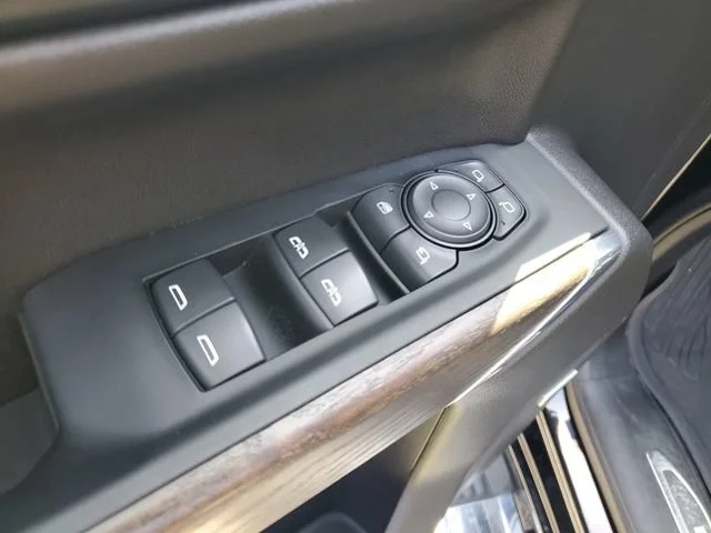 Used 2022 Onyx Black GMC Denali image 9