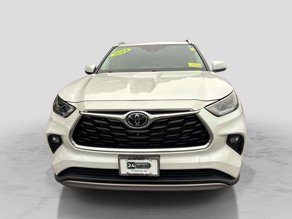 Used 2024 Beige Toyota Platinum image 8