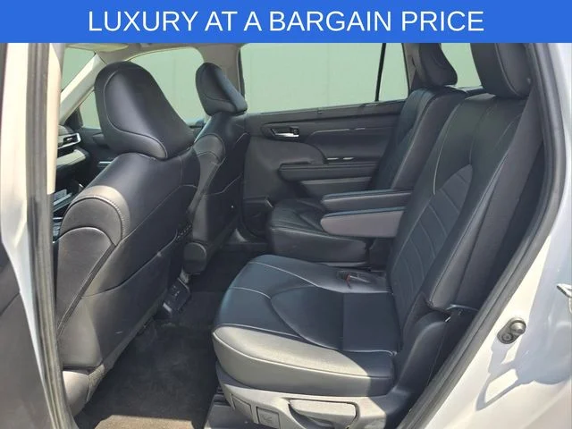 Used 2024 Beige Toyota XLE image 10