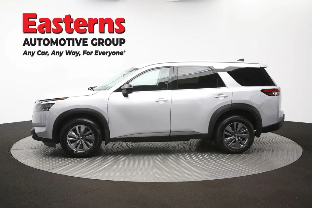 Used 2023 Silver Nissan S image 58