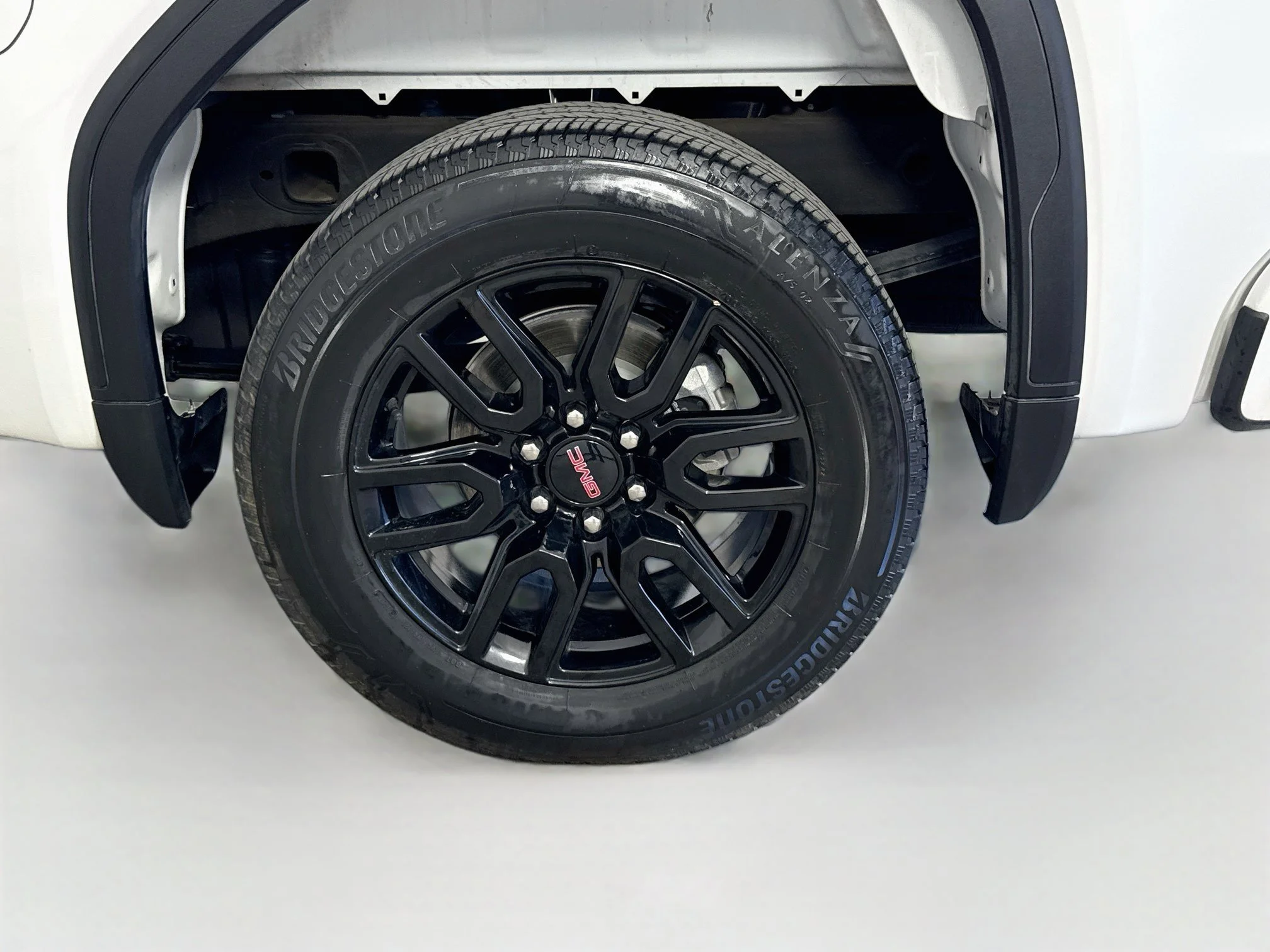 Used 2024 Summit White GMC Elevation image 32