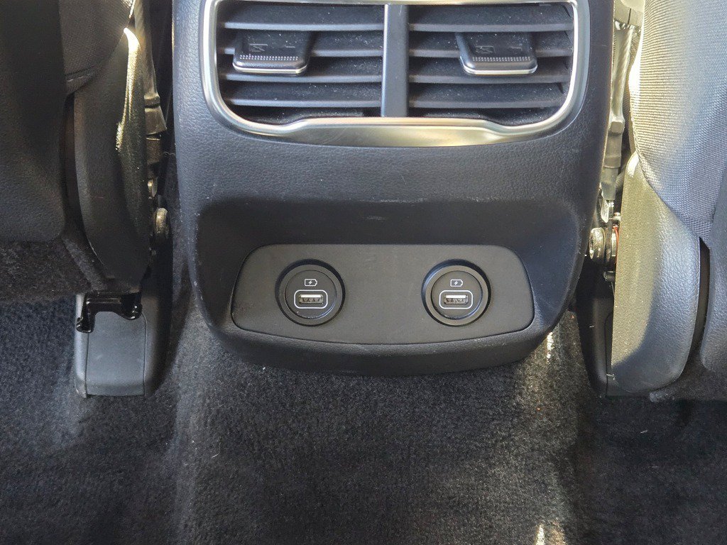 Used 2022 Quartz Hyundai XRT image 16