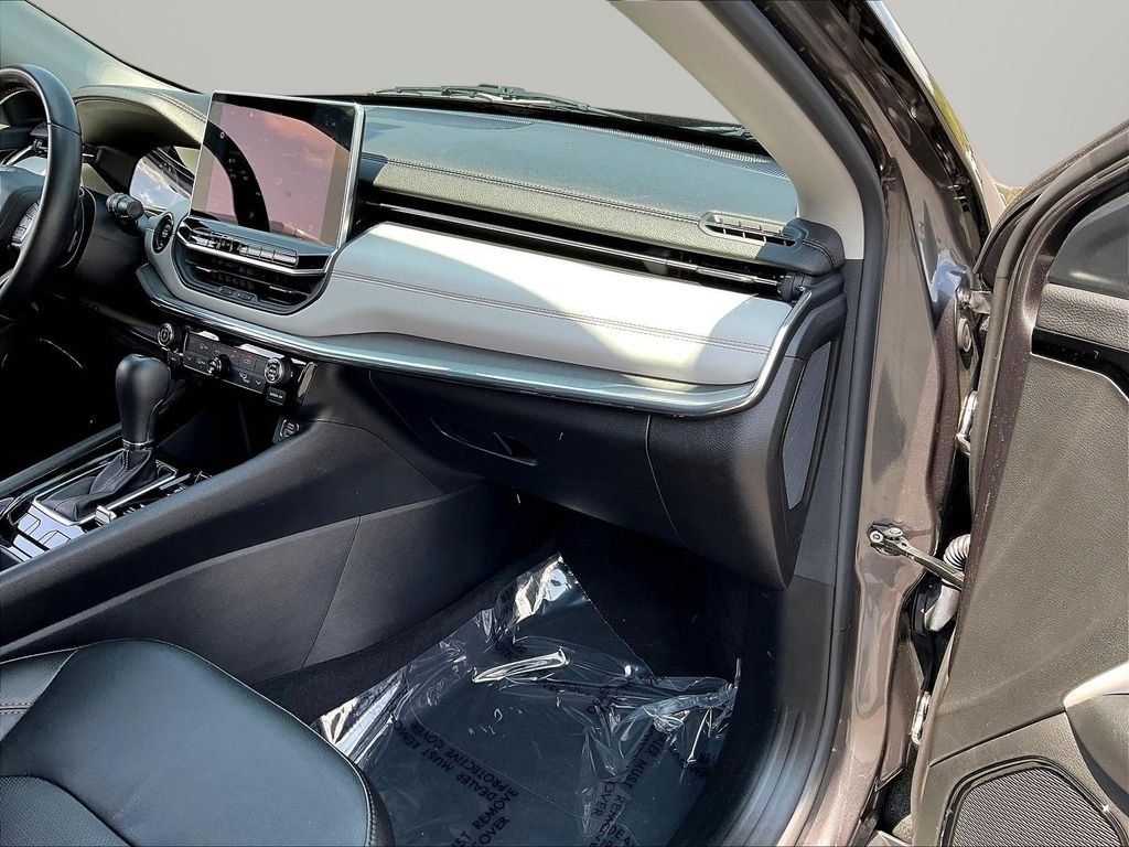 Used 2022 Gray Jeep Limited image 30