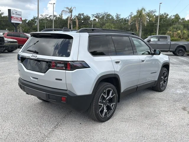 New 2026 Silver Zynith Clear-Coat Exterior Paint Jeep Overland image 4