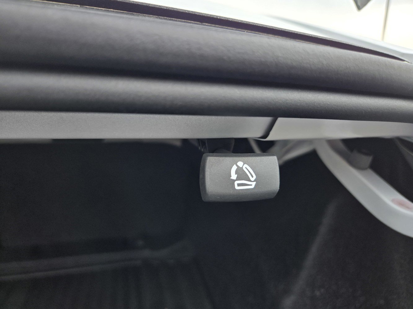 Used 2021 SUMMIT WHITE Chevrolet LT image 31