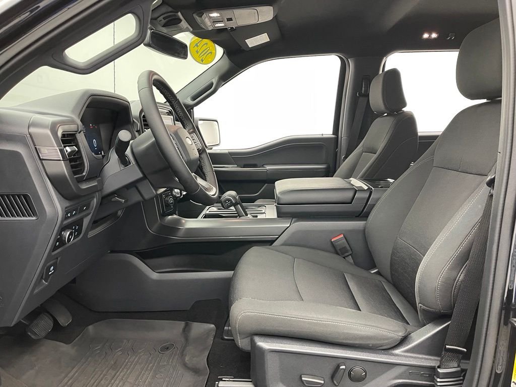 Used 2024 Black Metallic Ford XLT image 16
