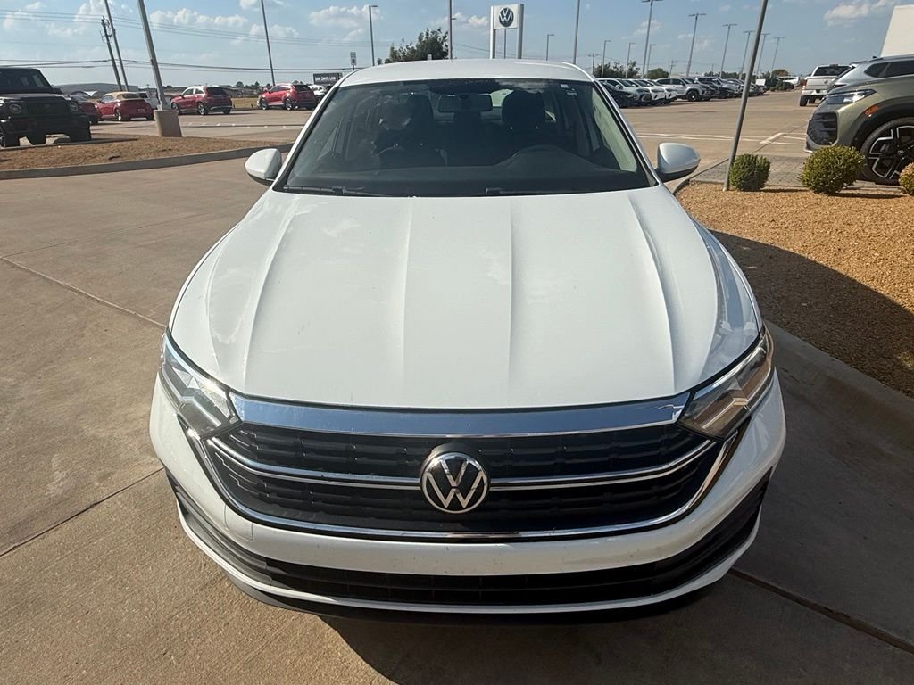 Used 2022 Pure White Volkswagen 1.5T S image 8
