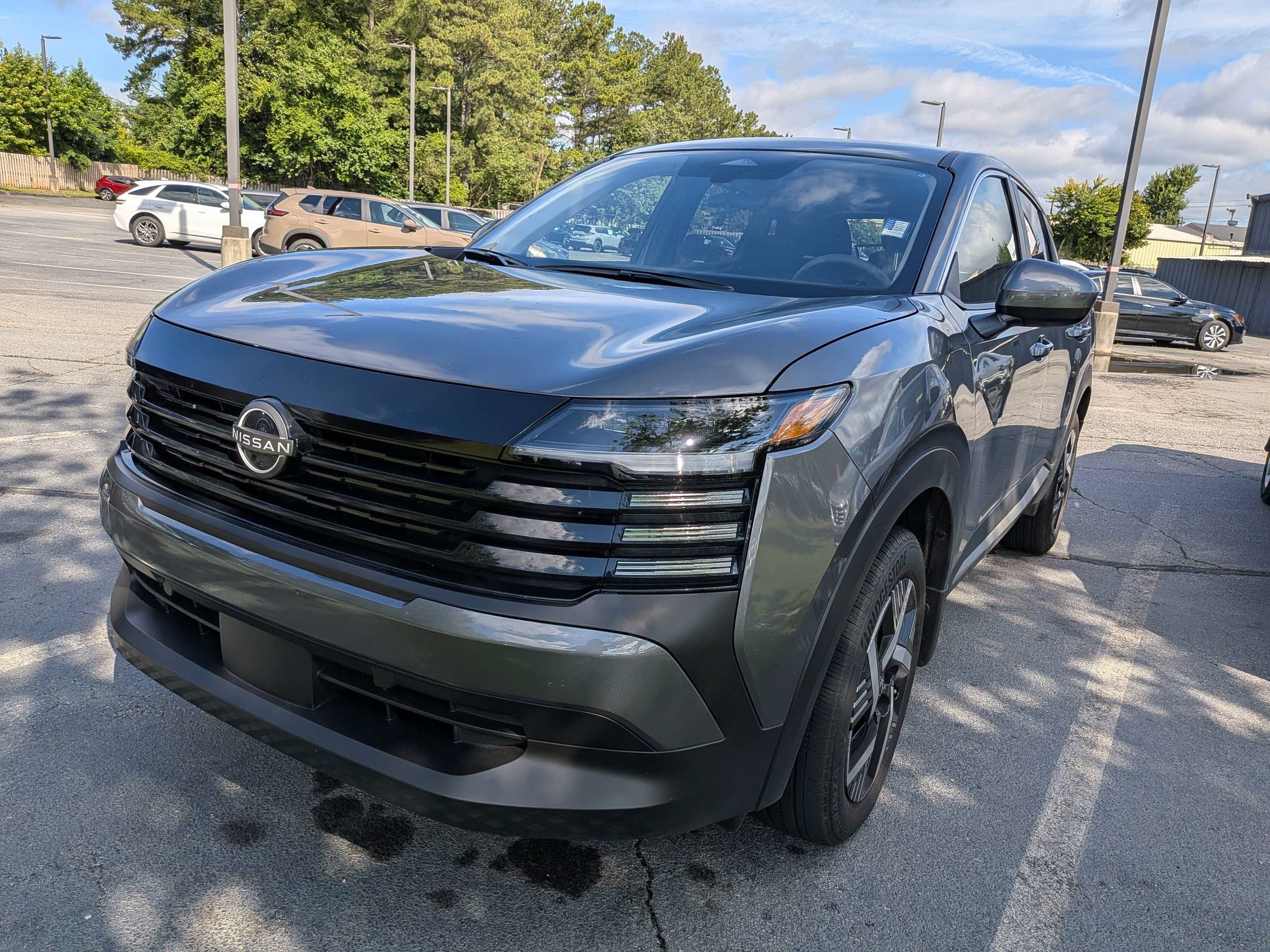 Used 2025 Gray Nissan SV image 2