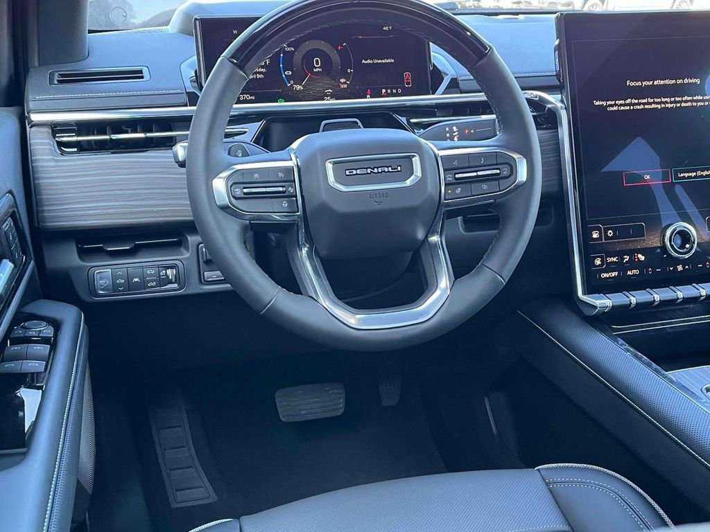 2025 GMC Sierra EV Denali - Photo 13