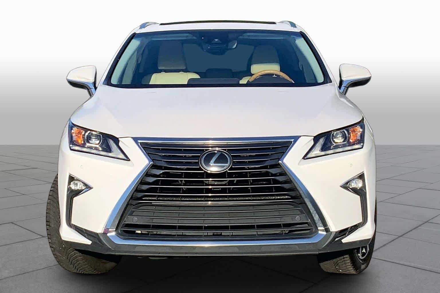 Used 2019 Eminent White Pearl Lexus  image 4